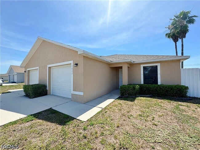 Photo - 1022 NE 8th Pl