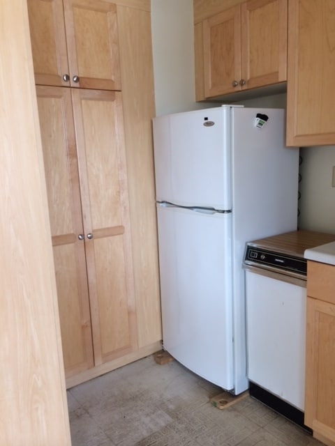 Building Photo - Available 06/01/26! Five Regents Studio with 1 Pkg $1,600.00 MONTH Unit 1107