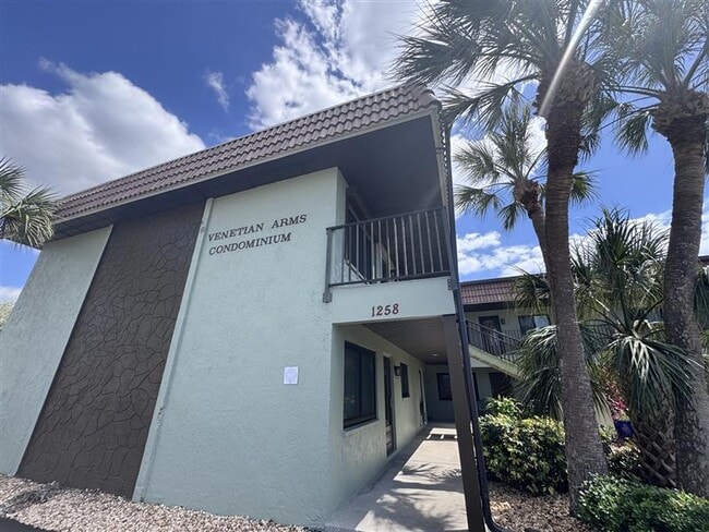 Photo - 1258 Barbara Dr