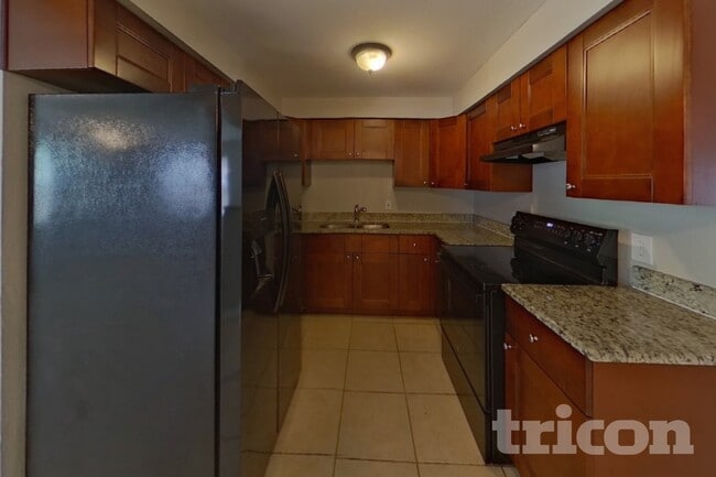 Photo - 8636 Oriole Ln