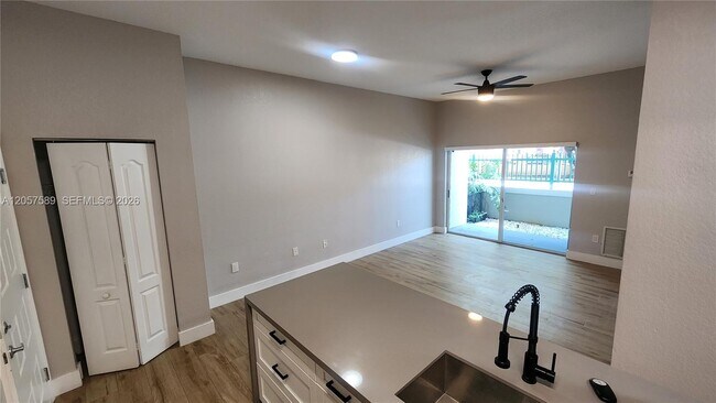 Photo - 6001 SW 70th St Unit 155
