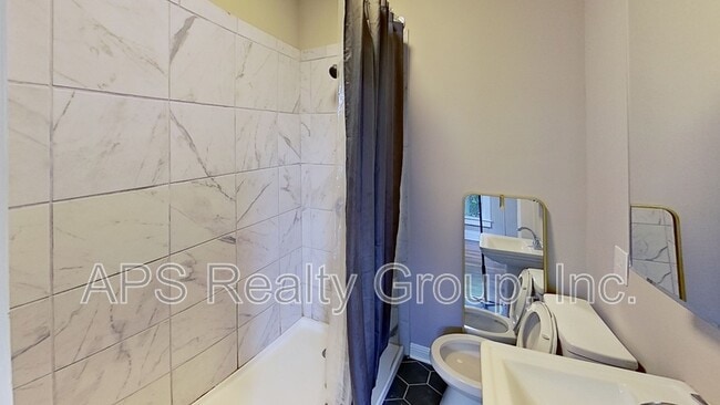 Photo - 301 N Spring St