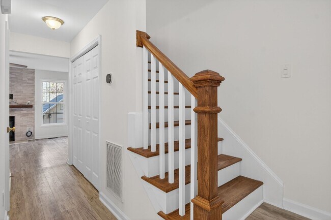 Photo - 4921 Windproof Way