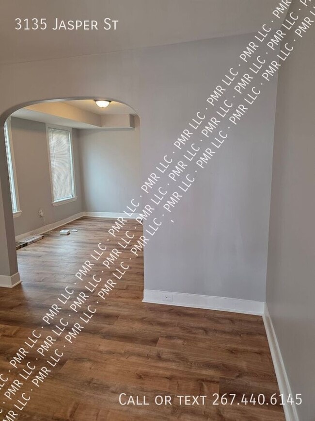 Photo - 3135 Jasper St