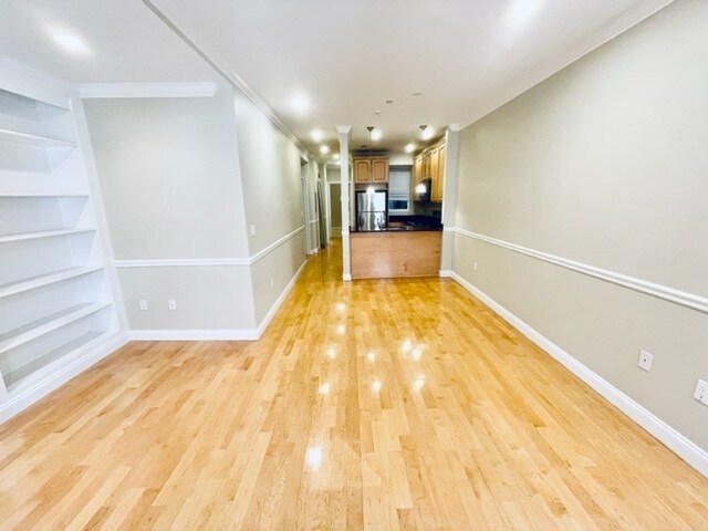 Photo - 33 N Bennet St Unit APT2