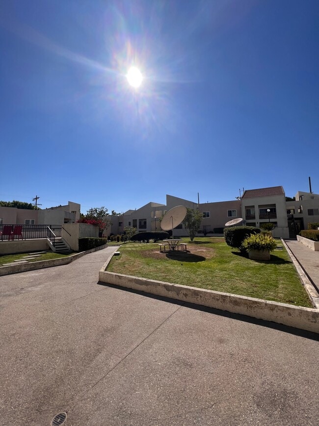 Photo - 1118 Valencia St Unidad 311