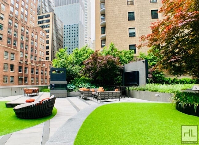 Photo - East 44th Street Unit 32G