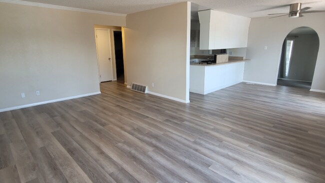 Photo - 994 S Coral Pl