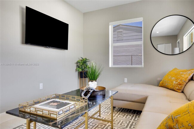 Photo - 6428 SW 23rd St