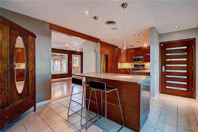 Photo - 5500 Westminster Dr