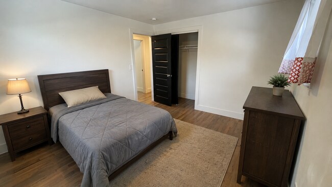 Photo - 2740 W Elizabeth St
