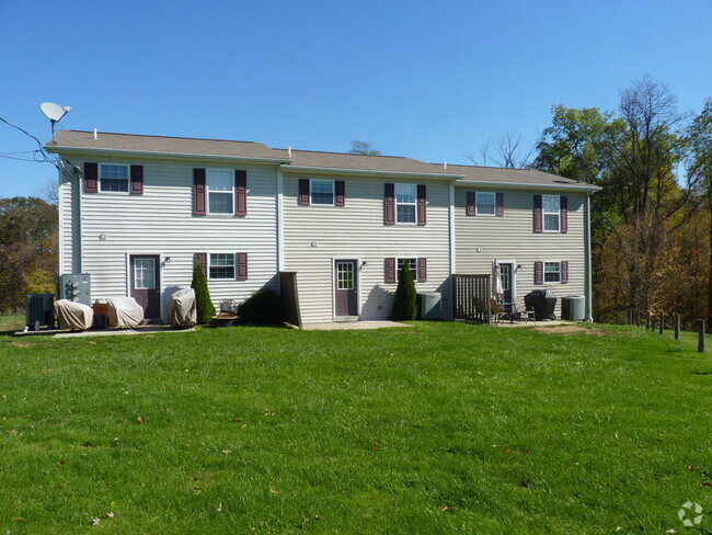 Building Photo - 242 Fairground Rd Rental