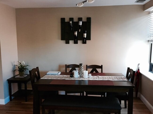 Photo - 102 Gainsborough St Unidad 304E