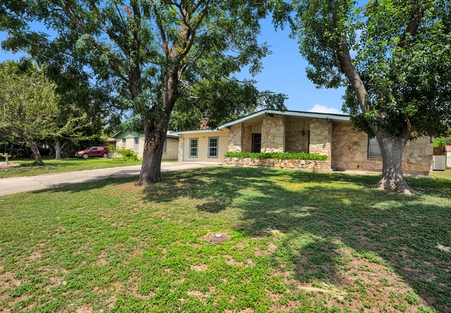 Photo - 417 E Lindbergh Blvd
