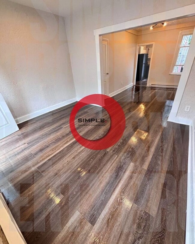 Photo - 137 Wunder St House