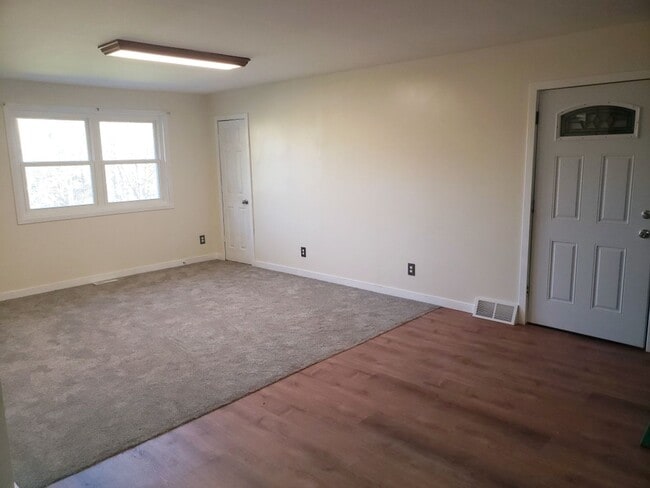 Photo - 1297 FRYE'S GROVE Ln