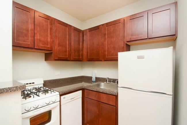 Photo - 823 W Wolfram St Unit 103