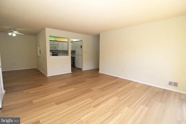 Photo - 7 Joyner Ct