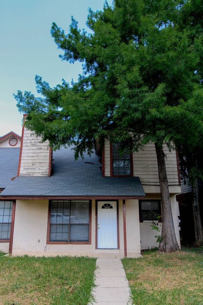 Photo - 3811 Bremen Ave Townhome