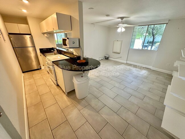 Photo - 1301 S Howard Ave Unit B23