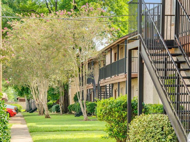 Chateau Royale  Apartments
