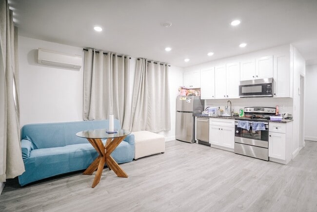 Piso abierto, cocina/salón