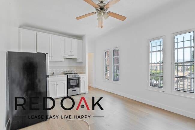 Building Photo - 706 N St Andrews Pl Rental