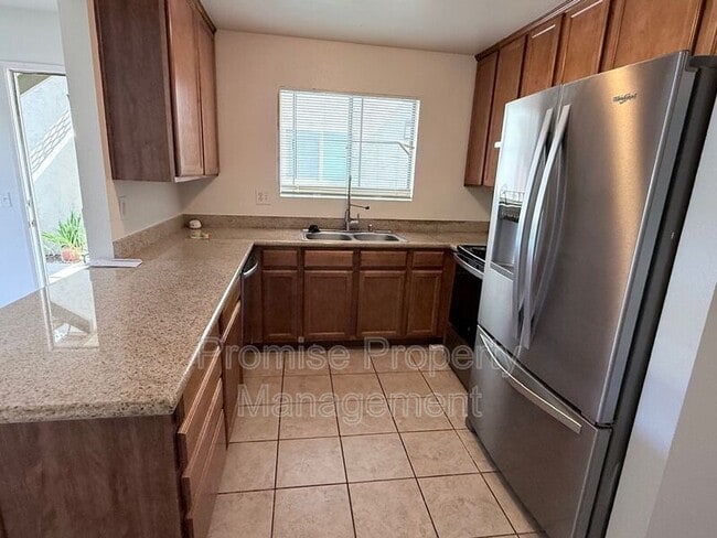 Photo - 830 W Lincoln Ave Unidad #186
