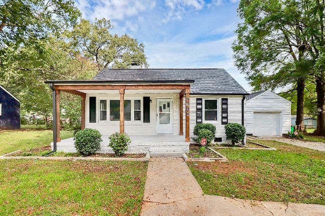 Building Photo - 5726 Oak Dr