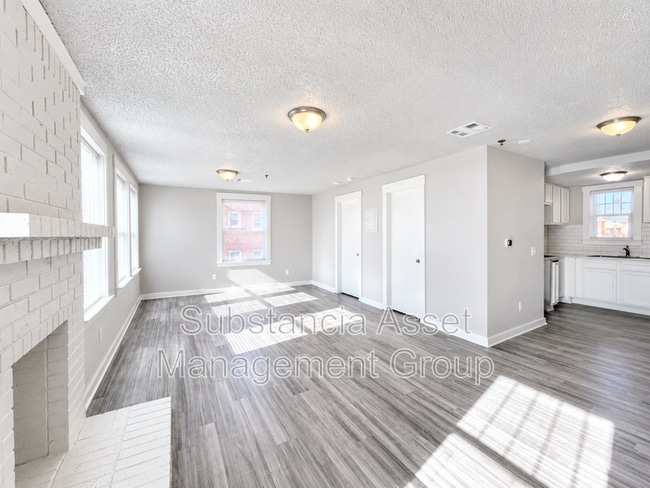 Building Photo - 727 Culbertson Dr