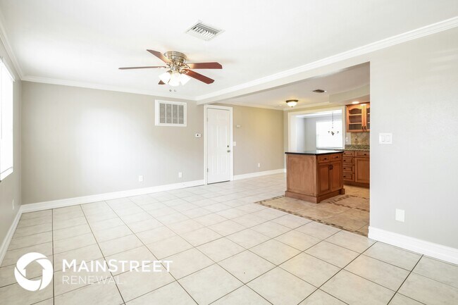 Photo - 4251 Oakfield Ave