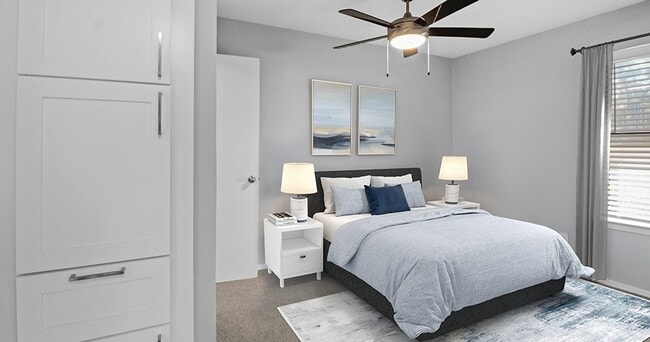 Hollytree Apartments