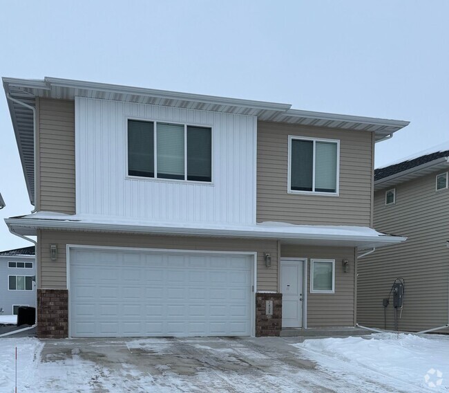 Building Photo - 4-bedroom, 3-bathroom West Fargo Single-Fa... Rental