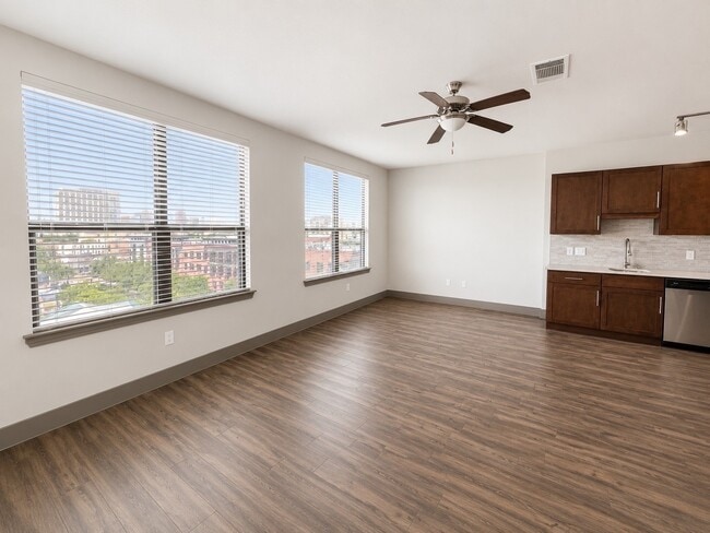 Building Photo - 2910 Milam St Unit 1502
