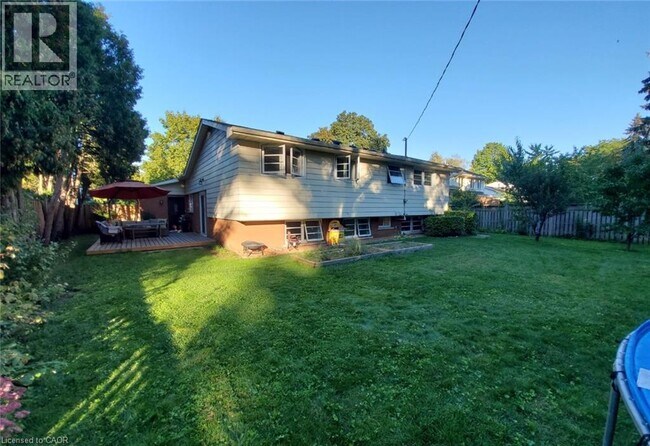 Photo - 350 Oakwood Dr