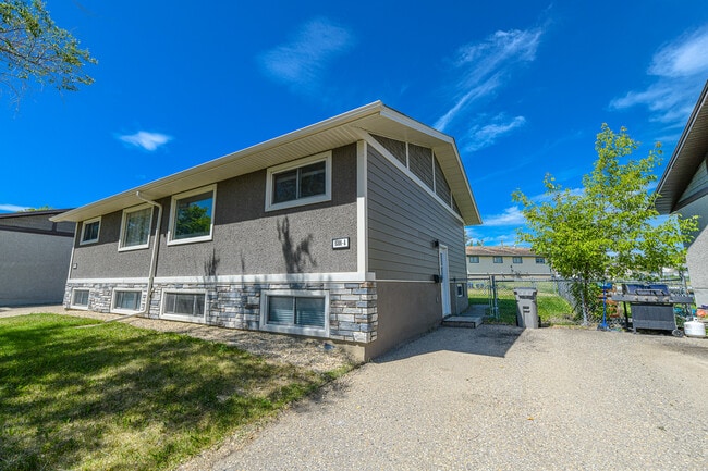 Building Photo - 9306-93108 108 Ave