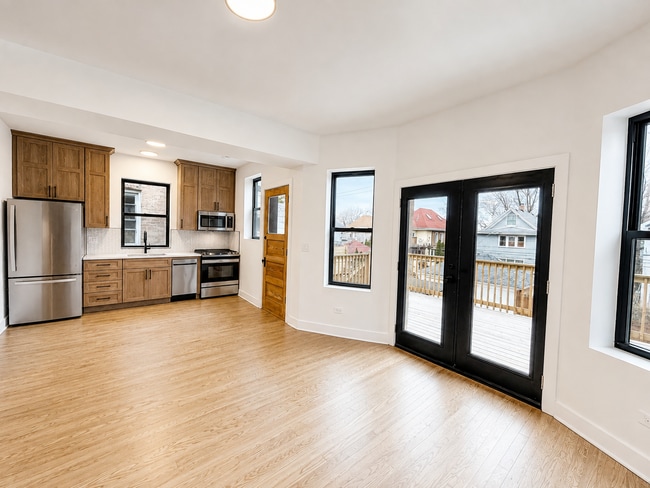 Photo - 3807 N Lawndale Ave Unidad 2