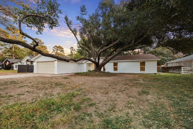 Photo - 5411 Logston Ln