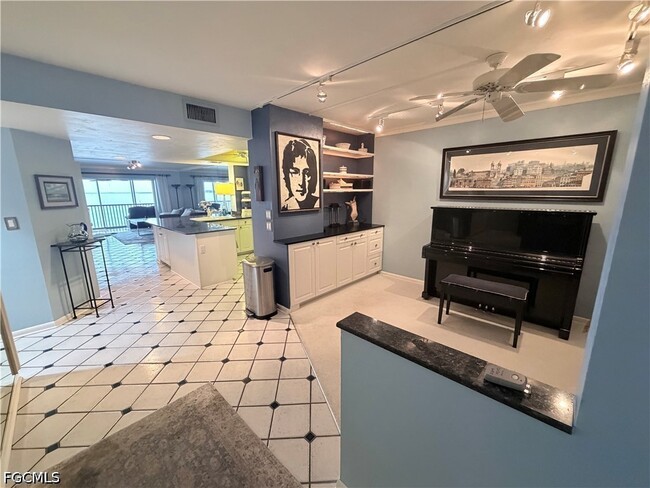 3350 N Key Dr Unit 813