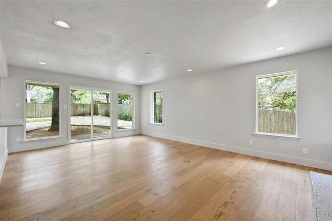 Photo - 1305 Kenwood Ave