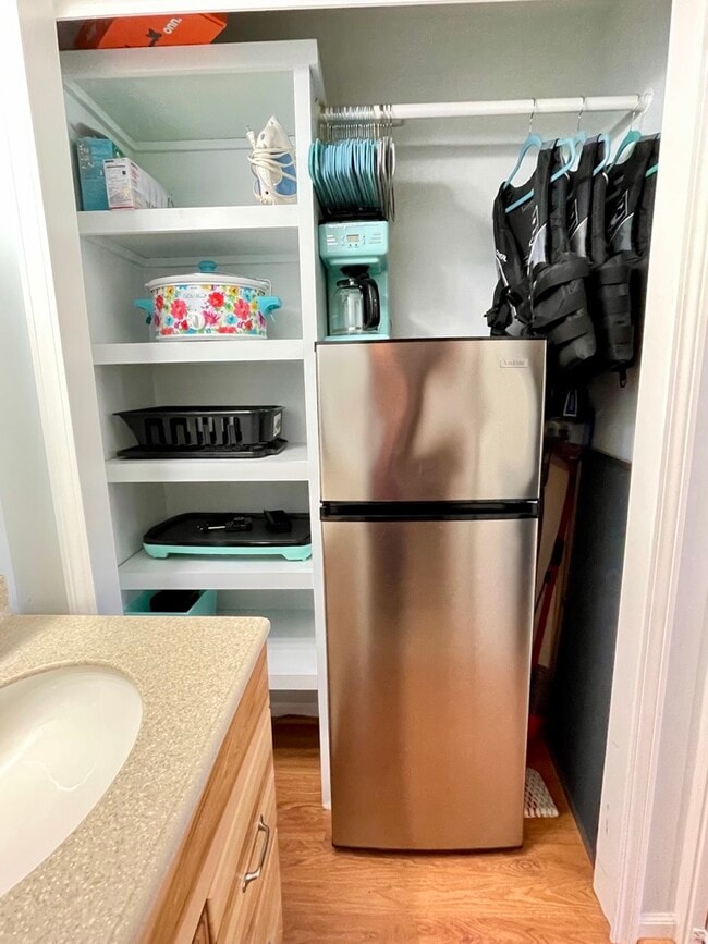 Photo - 3220 Merritt St