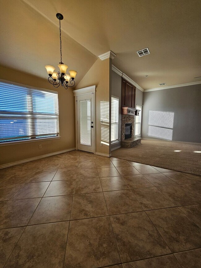 Photo - (4) Bed/(2) Bath in Winfield Addition OKC!