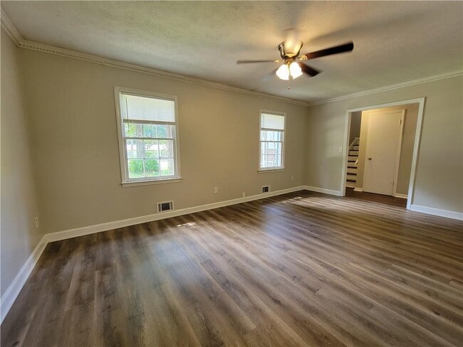 Photo - 2506 Windmere Dr NW