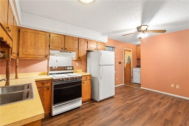 Photo - 11297 Old Moffat Rd