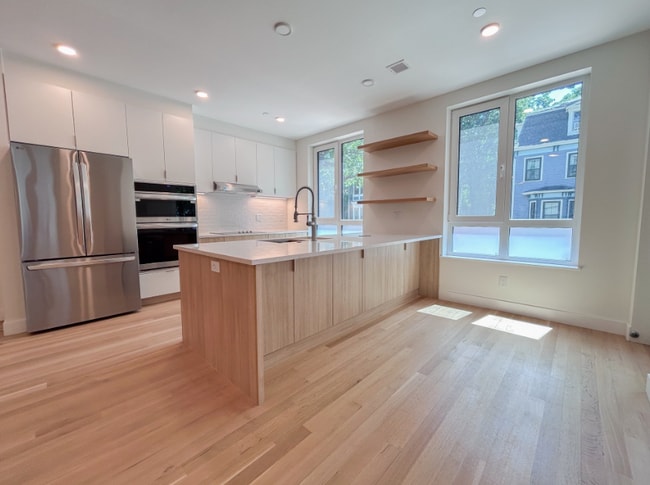 Building Photo - 213 Harvard St Unit 3 Rental