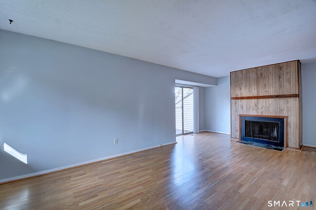 545 Cypress Rd Unit 545