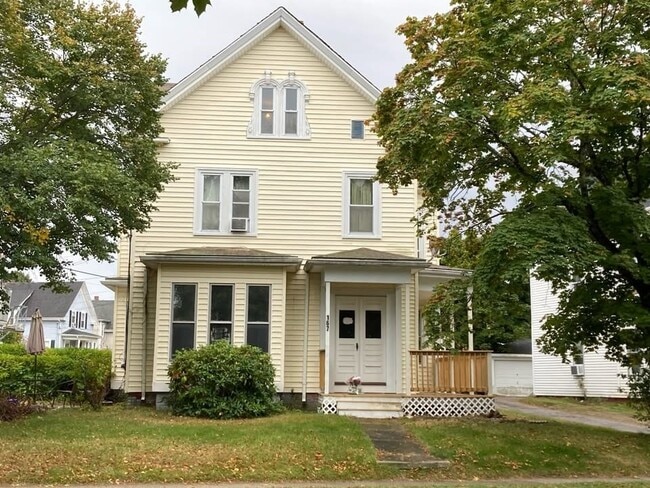 Building Photo - 167 Broad St Unit 1 Rental