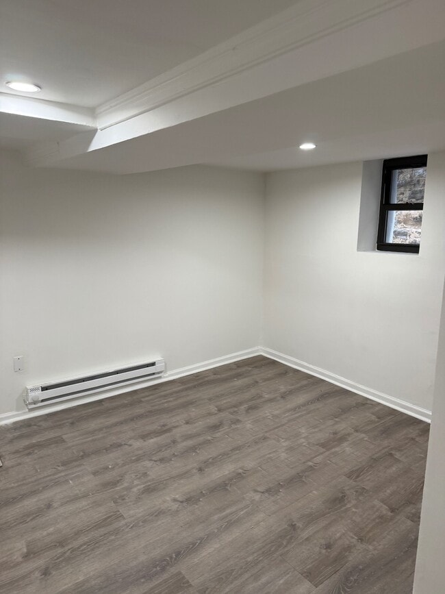 Photo - 1847 Bronxdale Ave