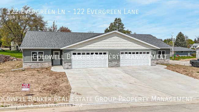 Building Photo - 122 Evergreen Ln Unit 122 Evergreen Lane