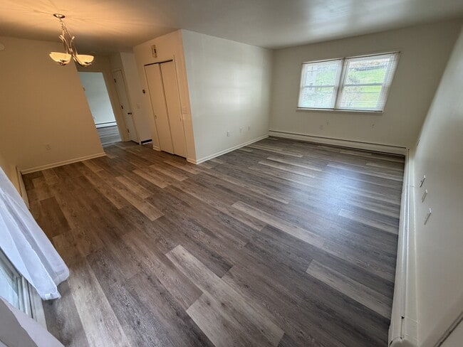 Building Photo - 700 Fayette St